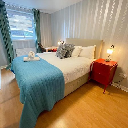 Kelvingrove 2 Bedroom Apartment - Private Parking Glasgow Dış mekan fotoğraf