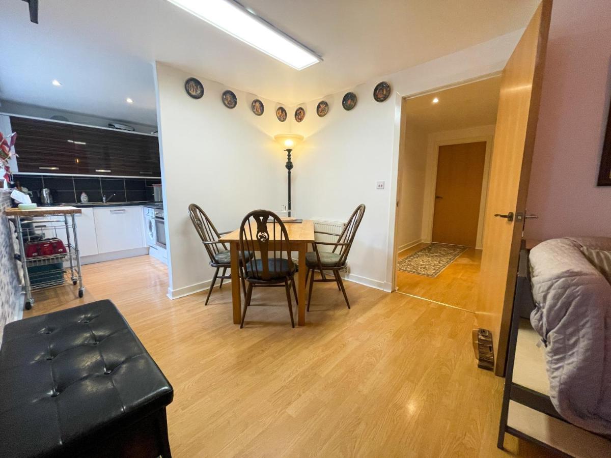 Kelvingrove 2 Bedroom Apartment - Private Parking Glasgow Dış mekan fotoğraf