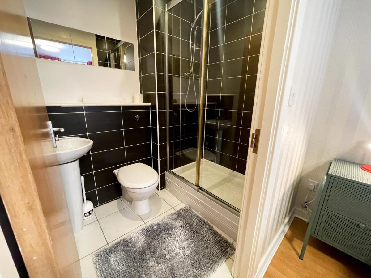 Kelvingrove 2 Bedroom Apartment - Private Parking Glasgow Dış mekan fotoğraf