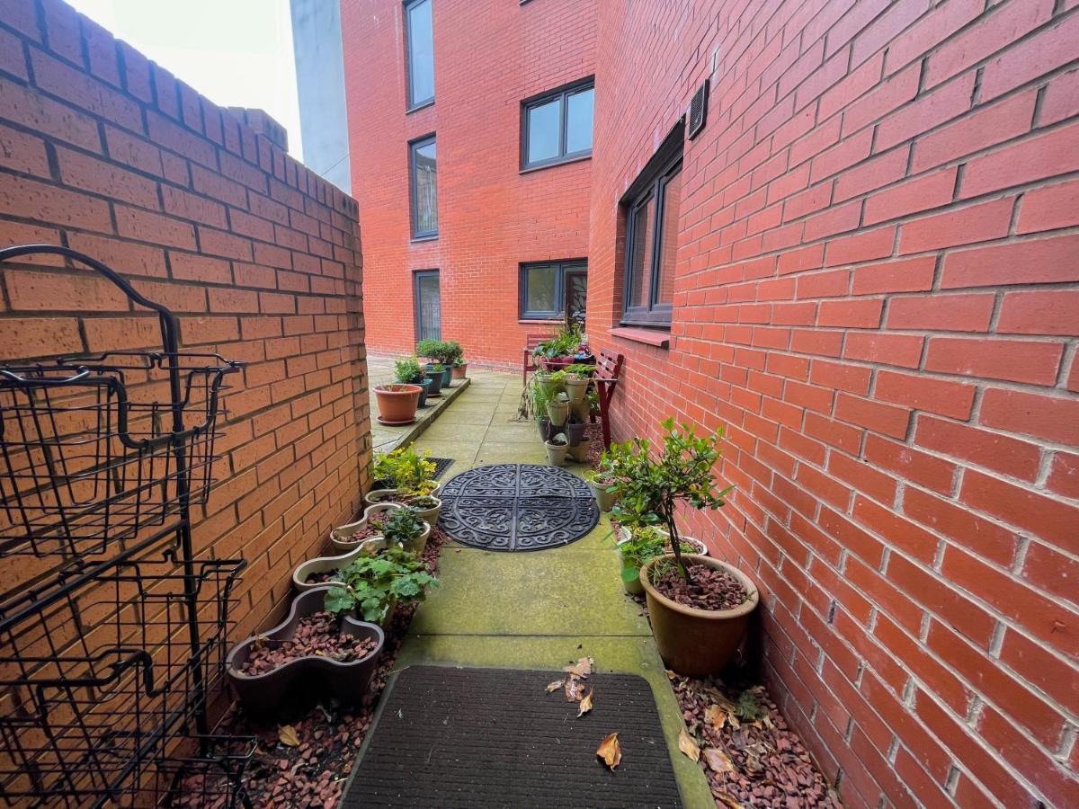 Kelvingrove 2 Bedroom Apartment - Private Parking Glasgow Dış mekan fotoğraf