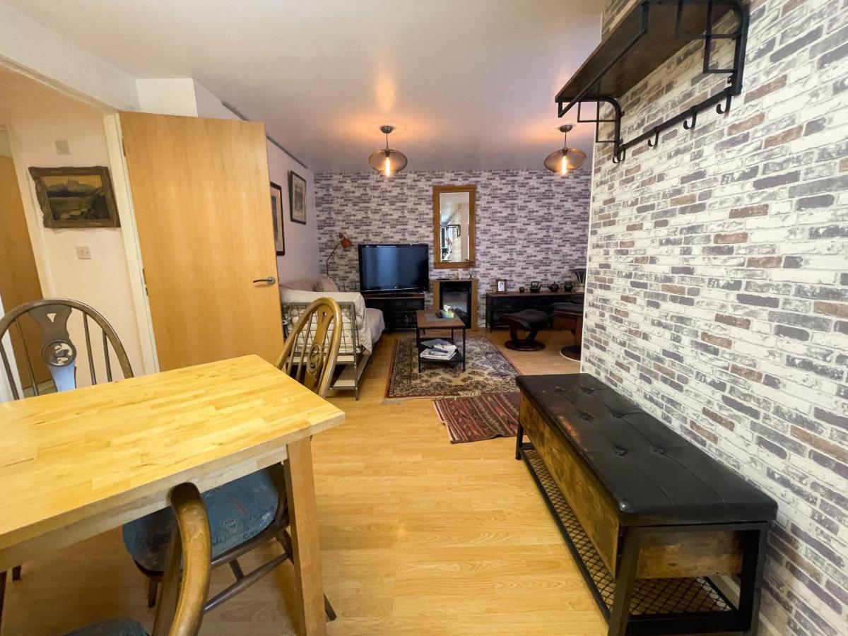 Kelvingrove 2 Bedroom Apartment - Private Parking Glasgow Dış mekan fotoğraf
