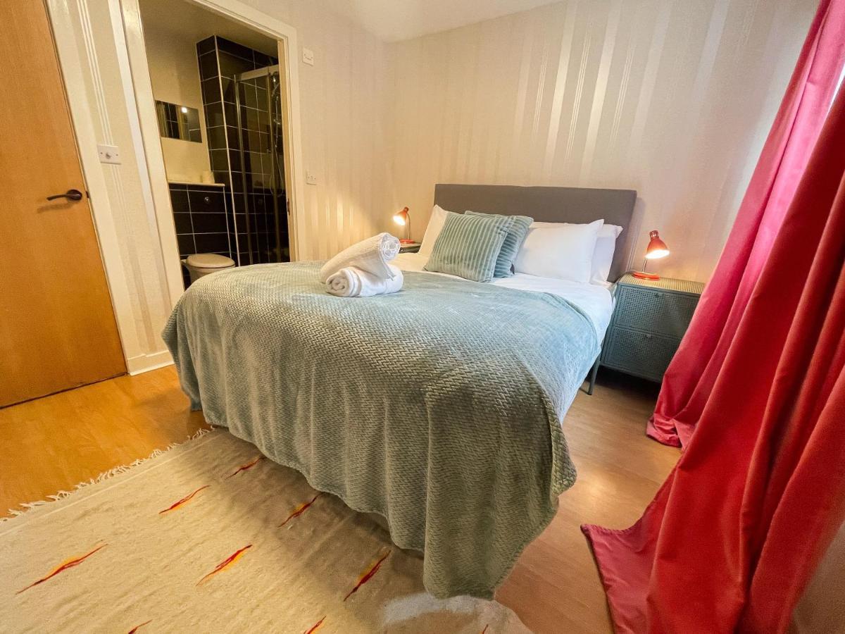 Kelvingrove 2 Bedroom Apartment - Private Parking Glasgow Dış mekan fotoğraf