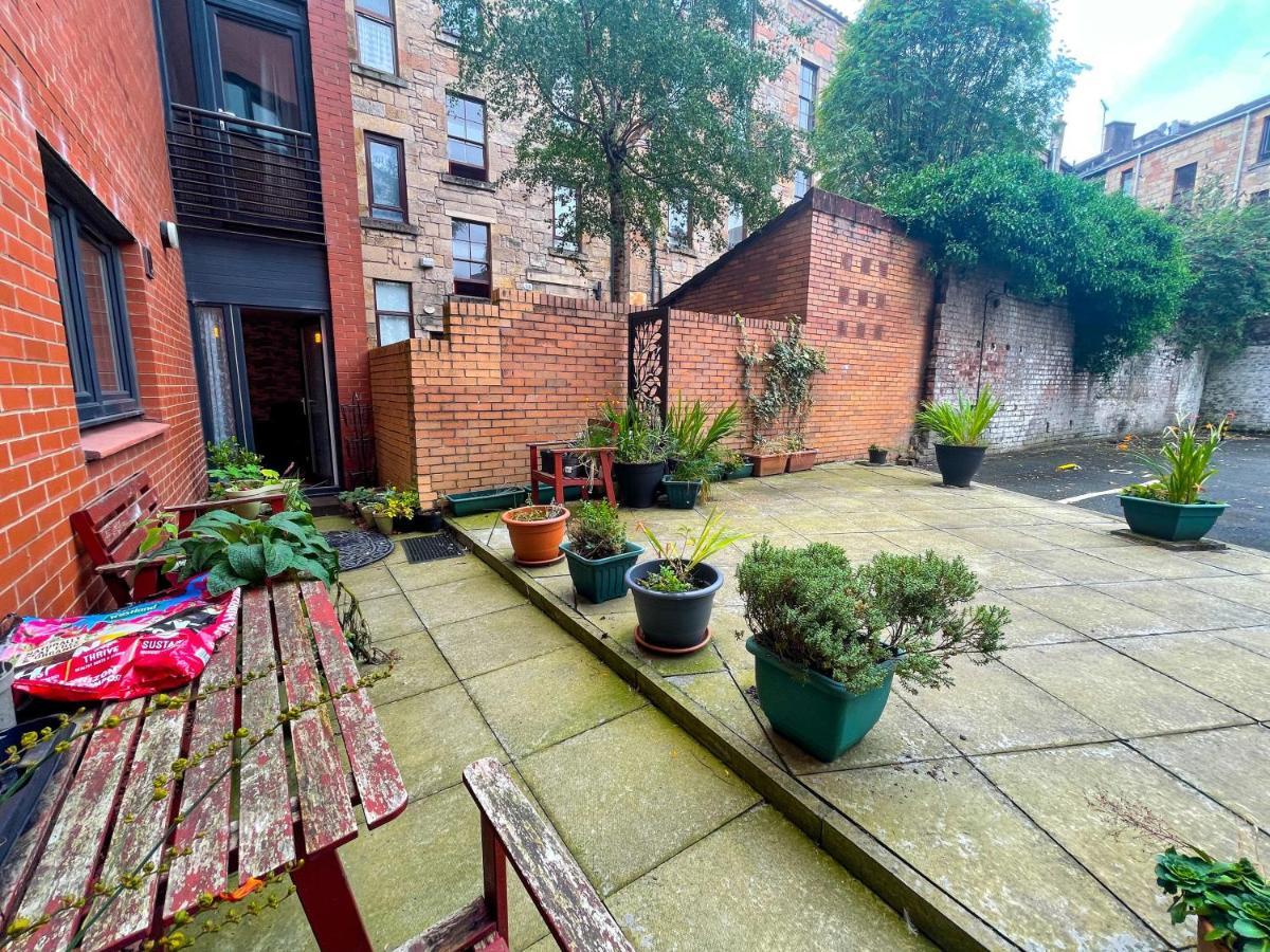 Kelvingrove 2 Bedroom Apartment - Private Parking Glasgow Dış mekan fotoğraf