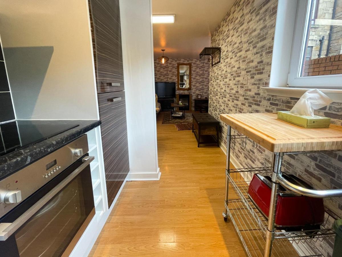 Kelvingrove 2 Bedroom Apartment - Private Parking Glasgow Dış mekan fotoğraf
