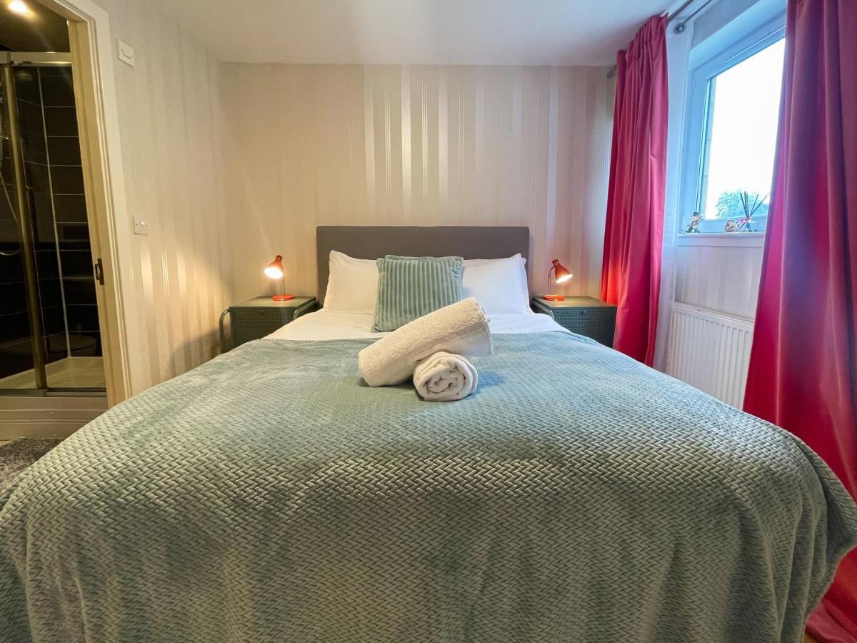 Kelvingrove 2 Bedroom Apartment - Private Parking Glasgow Dış mekan fotoğraf