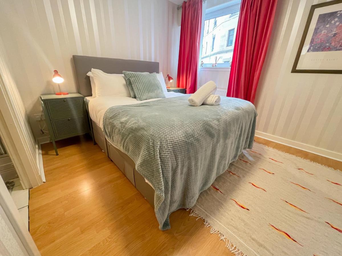 Kelvingrove 2 Bedroom Apartment - Private Parking Glasgow Dış mekan fotoğraf
