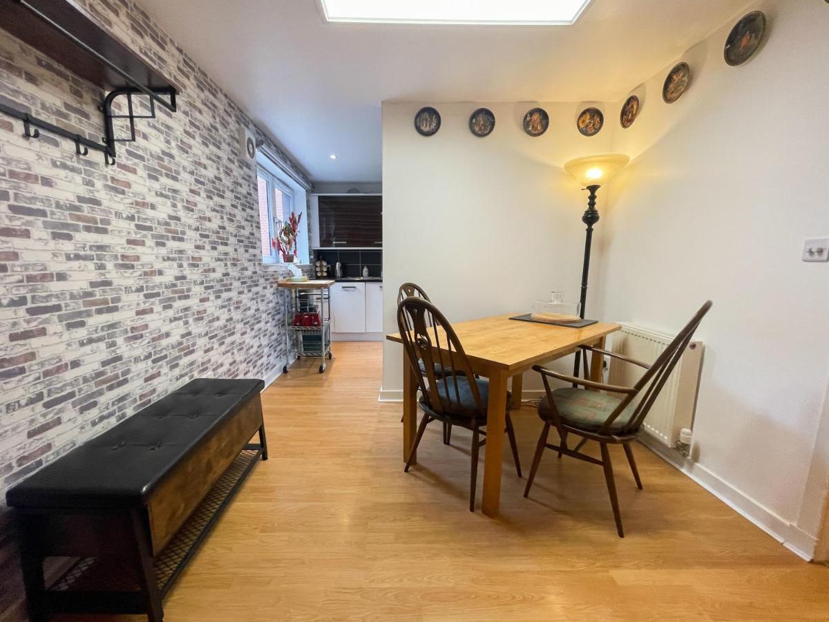 Kelvingrove 2 Bedroom Apartment - Private Parking Glasgow Dış mekan fotoğraf