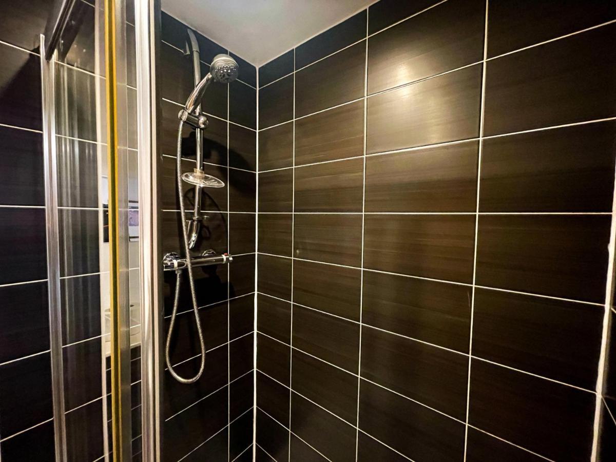 Kelvingrove 2 Bedroom Apartment - Private Parking Glasgow Dış mekan fotoğraf