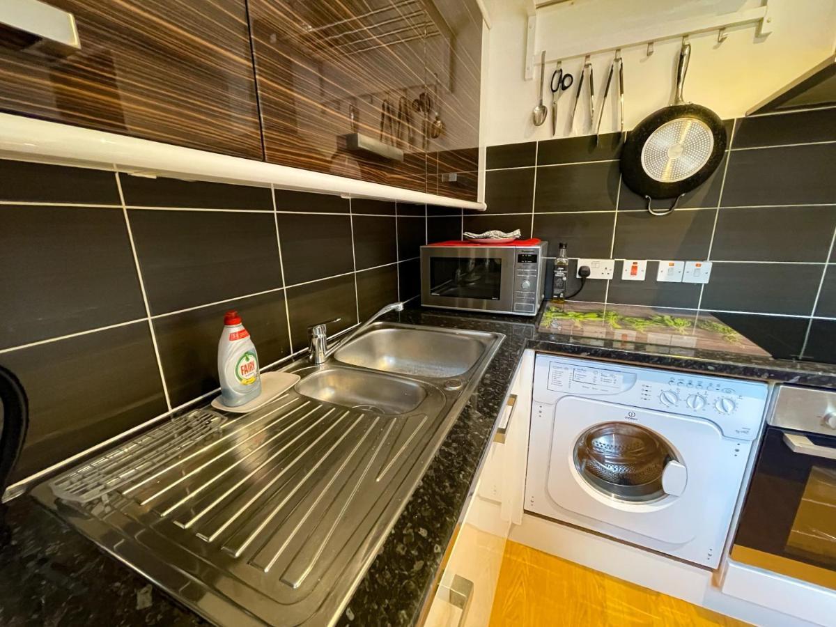 Kelvingrove 2 Bedroom Apartment - Private Parking Glasgow Dış mekan fotoğraf